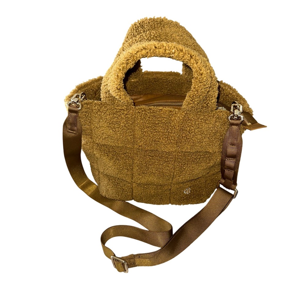 Lululemon Quilted Grid Tote Fleece Burnt Caramel‎ Color Crossbody
